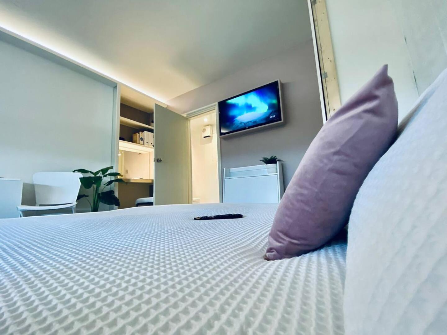 Appartement 12 Luxury Living Chic Steps From *